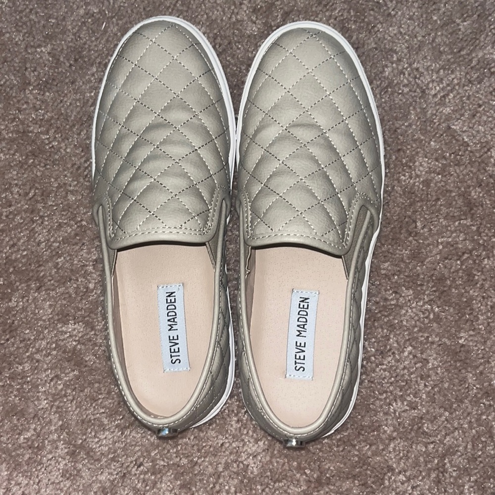 Steve Madden Slip ons